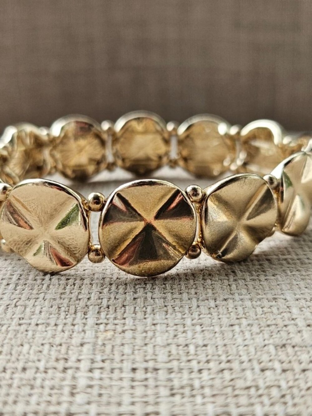 Fashion Bracelet Gold Tone Wrist Band Fashion Jewelry Stretched Metal Band - Picture 4 of 9